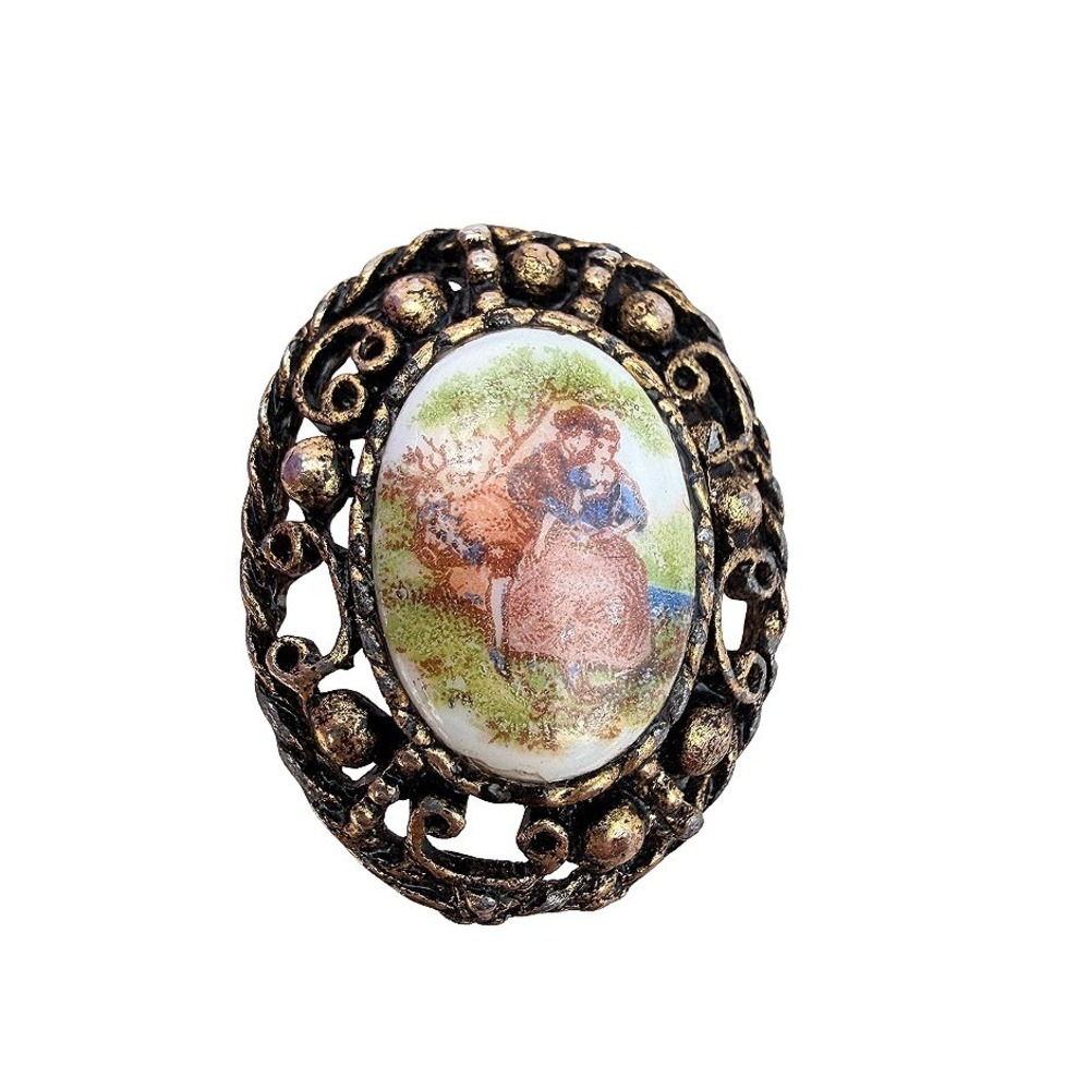 Oval Victorian Couple Brooch VTG Gold Tone Lapel Hat Bag Pin Romantic Whimsy